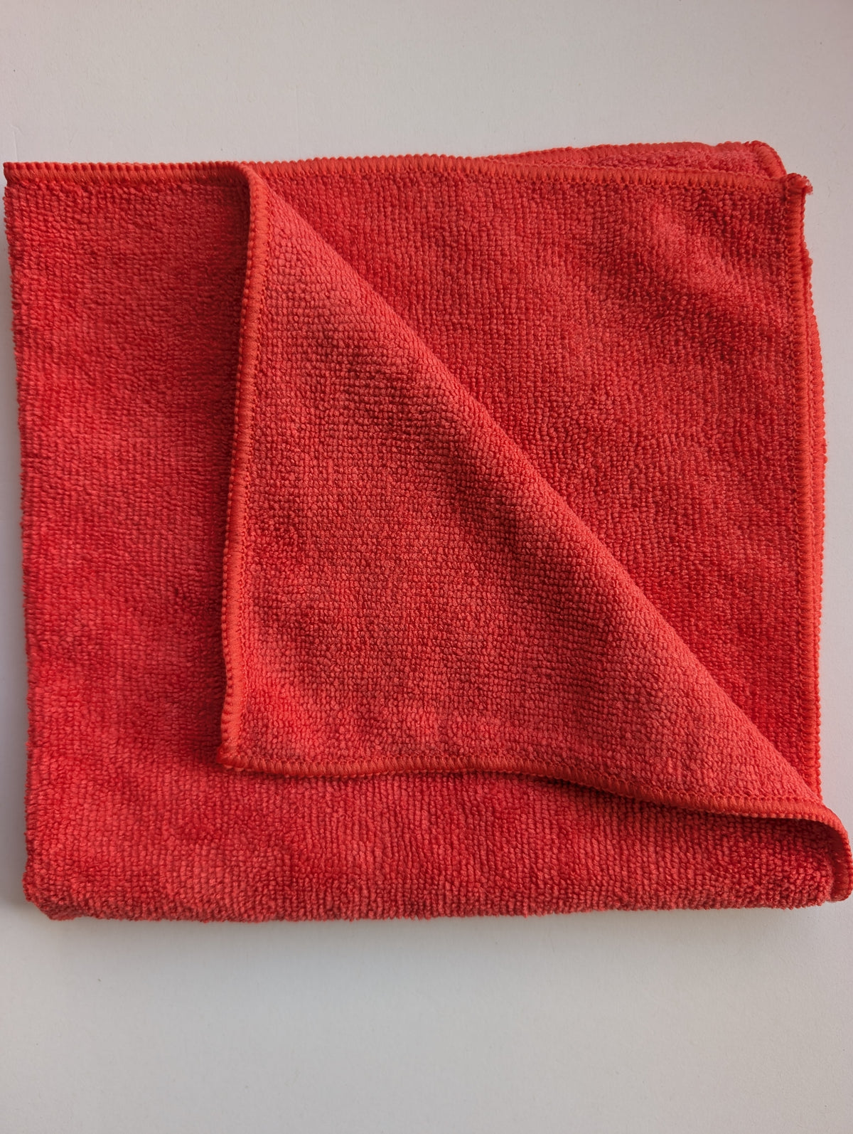 CleanBow premium microfibre cleaning cloths 40x40cm in red